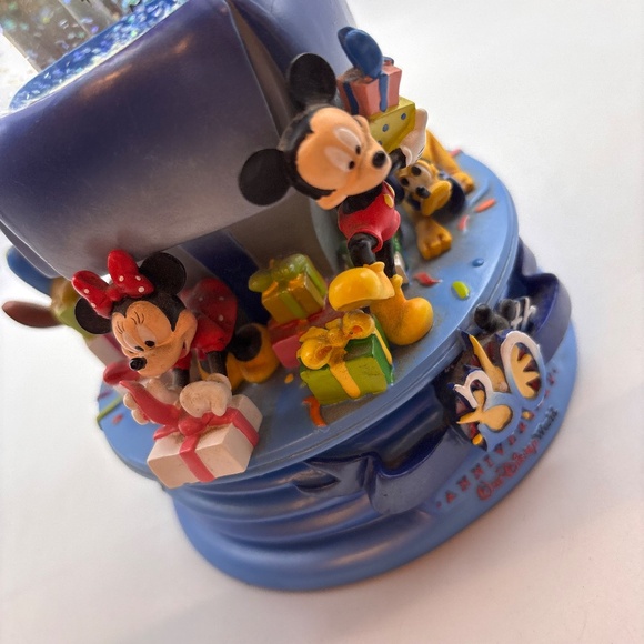 Walt Disney World 30th Anniversary Character Castle Celebration Snow Globe - Picture 12 of 16